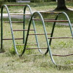 20.07.2017 Kielce. Zaniedbany plac zabaw przy ulicy Lecha. / Jarosław Kubalski / Radio Kielce