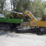 20.07.2017 Kielce. Sprzątanie ulicy Kaczmarka. Zawadzające samochody zostały odholowane. / Jarosław Kubalski / Radio Kielce