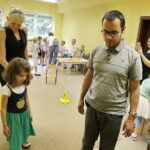 26.07.2017 Kielce. Niewidomi i niedowidzący odwiedzili przedszkole "Happy Day" przy ulicy Krakowskiej. / Jarosław Kubalski / Radio Kielce