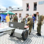 01.07.2017 Kielce. OMPiO. Stary sprzęt wojskowy na Wzgórzu Zamkowym. / Marzena Mąkosa / Radio Kielce