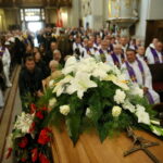 01.07.2017 Chmielnik. Pogrzeb księdza Jana Biernackiego. / Marzena Mąkosa / Radio Kielce