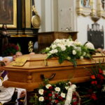 01.07.2017 Chmielnik. Pogrzeb księdza Jana Biernackiego. / Marzena Mąkosa / Radio Kielce