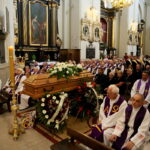 01.07.2017 Chmielnik. Pogrzeb księdza Jana Biernackiego. / Marzena Mąkosa / Radio Kielce