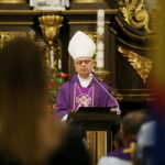 01.07.2017 Chmielnik. Pogrzeb księdza Jana Biernackiego. / Marzena Mąkosa / Radio Kielce