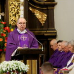 01.07.2017 Chmielnik. Pogrzeb księdza Jana Biernackiego. / Marzena Mąkosa / Radio Kielce