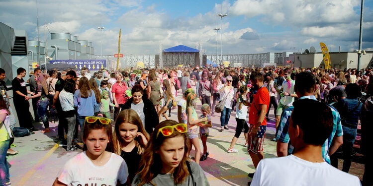 02.07.2017 Kielce. Festiwal Kolorów w Galerii Korona. / Marzena Mąkosa / Radio Kielce