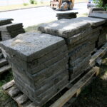 03.07.2017 Kielce. Remont chodnika przy ulicy Bohaterów Warszawy. / Marzena Mąkosa / Radio Kielce