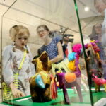 06.07.2017 Kielce. "Fantazmaty. Barwny świat polskiej i meksykańskiej sztuki ludowej" w Muzeum Dialogu Kultur. / Marzena Mąkosa / Radio Kielce