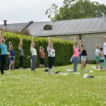 08.07.2017 Kielce. Joga w ogrodzie włoskim. / Marzena Mąkosa / Radio Kielce