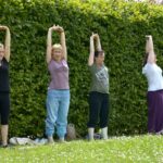 08.07.2017 Kielce. Joga w ogrodzie włoskim. / Marzena Mąkosa / Radio Kielce