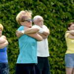 08.07.2017 Kielce. Joga w ogrodzie włoskim. / Marzena Mąkosa / Radio Kielce