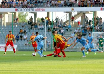 09.07.2017 Kielce. Prezentacja Korony i sparing z AEK Ateny. / Marzena Mąkosa / Radio Kielce