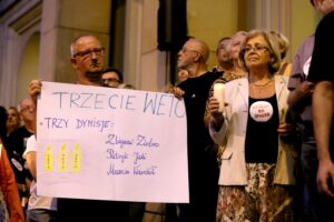 24.07.2017 Kielce. Manifestacja przed Sądem Okręgowym. / Marzena Mąkosa / Radio Kielce