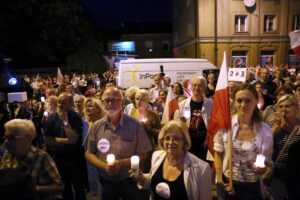 24.07.2017 Kielce. Manifestacja przed Sądem Okręgowym. / Marzena Mąkosa / Radio Kielce