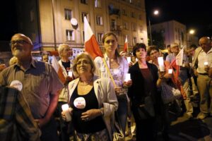 24.07.2017 Kielce. Manifestacja przed Sądem Okręgowym. / Marzena Mąkosa / Radio Kielce