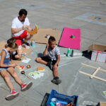 30.07.2017 Kielce. Budowa domków na Placu Artystów. / Marzena Mąkosa - Radio Kielce / Budowa domków