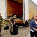 07.08.2017 Słomniki. Poranny apel Kadrówki. / Katarzyna Prędotka - Radio Kielce / Kadrówka przygotowuje się do wymarszu ze Słomnik w kierunku Miechowa.