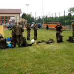 07.08.2017 Słomniki. Poranny apel Kadrówki. / Katarzyna Prędotka - Radio Kielce / Kadrówka przygotowuje się do wymarszu ze Słomnik w kierunku Miechowa.