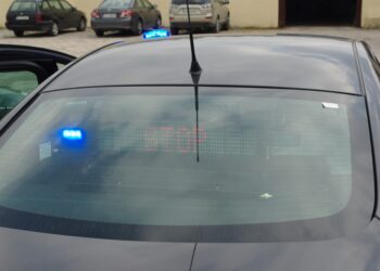 Opel Insignia Policja / Paweł Klepka / Radio Kielce