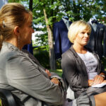 "Stacja: Wakacje" - męska moda ślubna. Na zdjęciu: Edyta Szczepanek, Agnieszka Hostyńska z Salonu Mody Męskiej "Jumla" z Kielc / Robert Felczak - Radio Kielce / "Stacja: Wakacje" - męska moda ślubna. Na zdjęciu: Edyta Szczepanek, Agnieszka Hostyńska z Salonu Mody Męskiej "Jumla" z Kielc