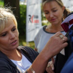 "Stacja: Wakacje" - męska moda ślubna. Na zdjęciu: Edyta Szczepanek i Agnieszka Hostyńska z Salonu Mody Męskiej "Jumla" z Kielc / Robert Felczak - Radio Kielce / "Stacja: Wakacje" - męska moda ślubna. Na zdjęciu: Edyta Szczepanek i Agnieszka Hostyńska z Salonu Mody Męskiej "Jumla" z Kielc