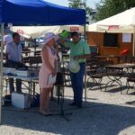 03.08.2017 Daleszyce. „Miejska Plaża”. Renata Segiecińska, kierownik MGOPS w Daleszycach i Dariusz Meresiński, burmistrz Miasta i Gminy Daleszyce / Marcin Różyc - Radio Kielce / Daleszyce. „Miejska Plaża”. Renata Segiecińska, kierownik MGOPS w Daleszycach i Dariusz Meresiński, burmistrz Miasta i Gminy Daleszyce