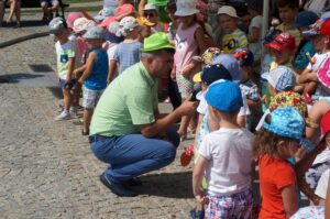 03.08.2017 Daleszyce. „Miejska Plaża”. Dariusz Meresiński, burmistrz Miasta i Gminy Daleszyce / Marcin Różyc - Radio Kielce / Daleszyce. „Miejska Plaża”. Dariusz Meresiński, burmistrz Miasta i Gminy Daleszyce