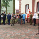 Marsz Szlakiem I Kompanii Kadrowej - uroczystości przed Starostwem Powiatowym w Jędrzejowie / Michał Kita - Radio Kielce