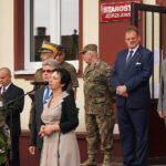 Marsz Szlakiem I Kompanii Kadrowej - uroczystości przed Starostwem Powiatowym w Jędrzejowie / Michał Kita - Radio Kielce