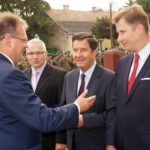 Marsz Szlakiem I Kompanii Kadrowej - wręczenie medali "Pro Patria" / Michał Kita - Radio Kielce