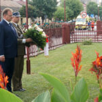 Marsz Szlakiem I Kompanii Kadrowej - uroczyste złożenie kwiatów przy Dębie Niepodległości w Jędrzejowie / Michał Kita - Radio Kielce