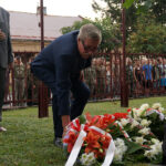 Marsz Szlakiem I Kompanii Kadrowej - uroczyste złożenie kwiatów przy Dębie Niepodległości w Jędrzejowie / Michał Kita - Radio Kielce