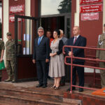 Marsz Szlakiem I Kompanii Kadrowej - uroczystości przed Starostwem Powiatowym w Jędrzejowie / Michał Kita - Radio Kielce