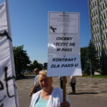 Polsko-Amerykańskie kliniki serca. Pikieta przed Urzędem Wojewódzkim. / Iwona Murawska - Radio Kielce / Pikieta przed Urzędem Wojewódzkim