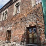 14.08.2017 Wiślica. Trwa remont Domu Długosza / Kamil Włosowicz - Radio Kielce / Trwa remont Domu Długosza w Wiślicy