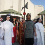 Dni Buska-Zdroju zainaugurowała msza święta, po której ulicami miasta przeszedł Książęcy Korowód / Kamil Włosowicz - Radio Kielce / Dni Buska-Zdroju zainaugurowała msza święta, po której ulicami miasta przeszedł Książęcy Korowód