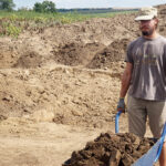 Studenci archeologii UJ w Krakowie w trakcie prac archeologicznych w Michałowicach w gminie Czarnocin / Kamil Włosowicz - Radio Kielce / Studenci archeologii UJ w Krakowie w trakcie prac archeologicznych w Michałowicach w gminie Czarnocin