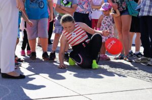 31.08.2017 - Kielce / Rynek - Ostatnia Stacja: Wakacje! / Bartosz Koziej / Wyścig w kapsle