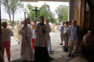 (06.08.2017) Poświęcenie i uroczyste otwarcie kaplicy Matki Bożej Fatimskiej w buskim kościele zdrojowym pw. św. Brata Alberta. / Kamil Włosowicz - Radio Kielce / Poświęcenie i uroczyste otwarcie kaplicy Matki Bożej Fatimskiej w buskim kościele zdrojowym pw. św. Brata Alberta.