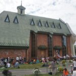 (06.08.2017) Poświęcenie i uroczyste otwarcie kaplicy Matki Bożej Fatimskiej w buskim kościele zdrojowym pw. św. Brata Alberta. / Kamil Włosowicz - Radio Kielce / Poświęcenie i uroczyste otwarcie kaplicy Matki Bożej Fatimskiej w buskim kościele zdrojowym pw. św. Brata Alberta.