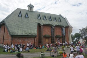 (06.08.2017) Poświęcenie i uroczyste otwarcie kaplicy Matki Bożej Fatimskiej w buskim kościele zdrojowym pw. św. Brata Alberta. / Kamil Włosowicz - Radio Kielce / Poświęcenie i uroczyste otwarcie kaplicy Matki Bożej Fatimskiej w buskim kościele zdrojowym pw. św. Brata Alberta.