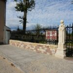 Remont bramy i ogrodzenia klasztoru ojców cystersów w Wąchocku. / Tomasz Piwko - Radio Kielce / Radio Kielce