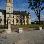 Remont bramy i ogrodzenia klasztoru ojców cystersów w Wąchocku. / Tomasz Piwko - Radio Kielce