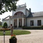 (10.08.2017) Raport Dnia - „Dworek Pod Lipą” w Nowych Kotlicach / Grzegorz Jamka / „Dworek Pod Lipą” w Nowych Kotlicach