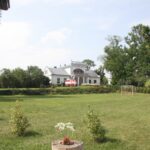 (10.08.2017) Raport Dnia - „Dworek Pod Lipą” w Nowych Kotlicach / Grzegorz Jamka / „Dworek Pod Lipą” w Nowych Kotlicach