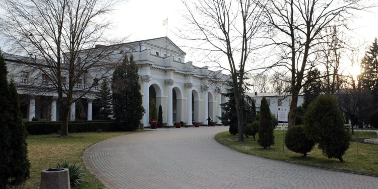 Busko-Zdrój. Sanatorium Uzdrowiskowe „Marconi” / Robert Felczak - Radio Kielce / Busko-Zdrój. Sanatorium Uzdrowiskowe „Marconi”