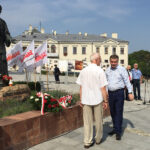 Kielce. Otwarcie wystawy poświęconej życiu i męczeństwu bł. ks. Jerzego Popiełuszki. Na zdjęciu: przewodniczący „Solidarności” w regionie świętokrzyskim Waldemar Bartosz oraz prezydent Kielc Wojciech Lubawski / Ryszard Koziej - Radio Kielce / Radio Kielce