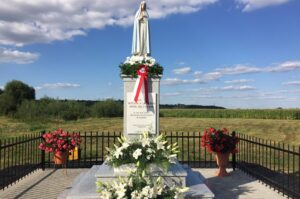 Sandomierz. figura Matki Bożej / Grażyna Szlęzak-Wójcik - Radio Kielce / Sandomierz. Poświęcenie figury Matki Bożej