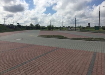 Nowy parking w Sandomierzu / Grażyna Szlęzak-Wójcik / Nowy parking w Sandomierzu