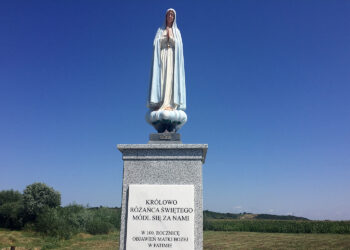 Figurka Matki Bożej w Sandomierzu / Grażyna Szlęzak-Wójcik - Radio Kielce / Figurka Matki Bożej w Sandomierzu